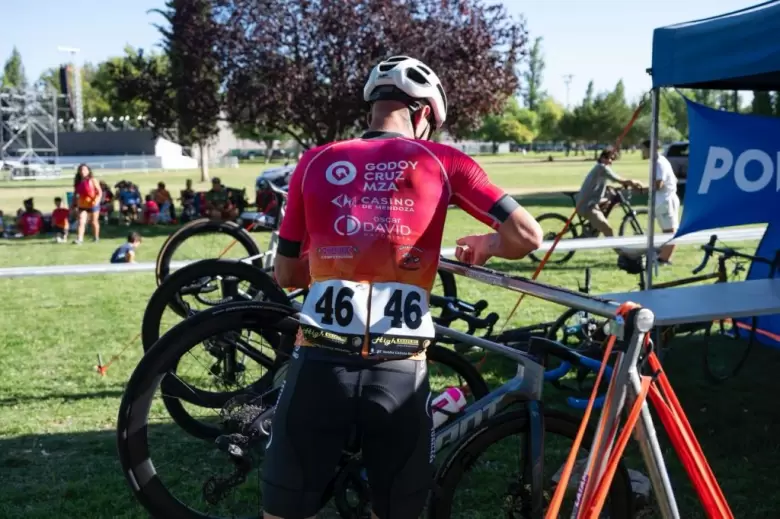 vuelta ciclista godoy cruz