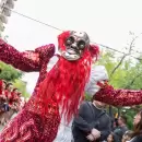 Capital se llena de color con el desfile de fraternidades bolivianas en el Parque O'Higgins