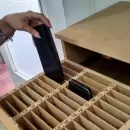 Un colegio de la UNCuyo regular� el uso de celulares con resguardo obligatorio en el aula