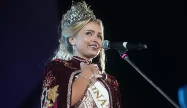 Azul - Reina Nacional de la Vendimia