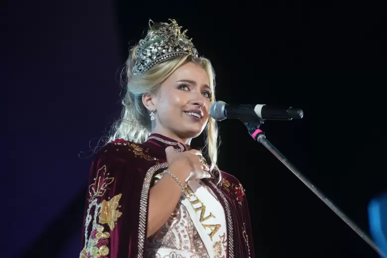 Azul - Reina Nacional de la Vendimia