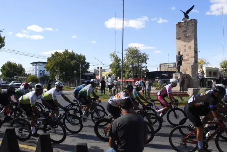vuelta a Alvear