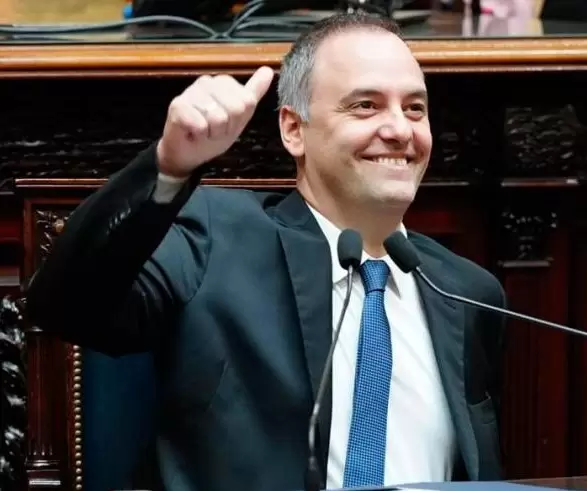 adorni