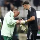 Se confirmó que Dibu Martínez sufrió una fractura: qué pasará con su debut en el Mundial