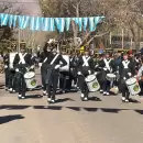 Fotos y video: emotivo y popular desfile cívico militar en Uspallata