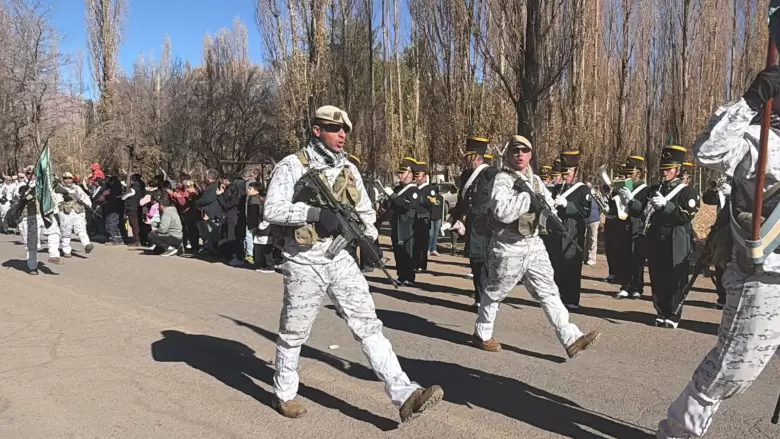 desfile cívico militar en Uspallata (6)