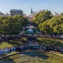 Más de 750 estudiantes juraron lealtad a la Bandera en la Plaza Independencia