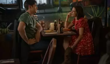 nick-robinson-y-zoey-deutch