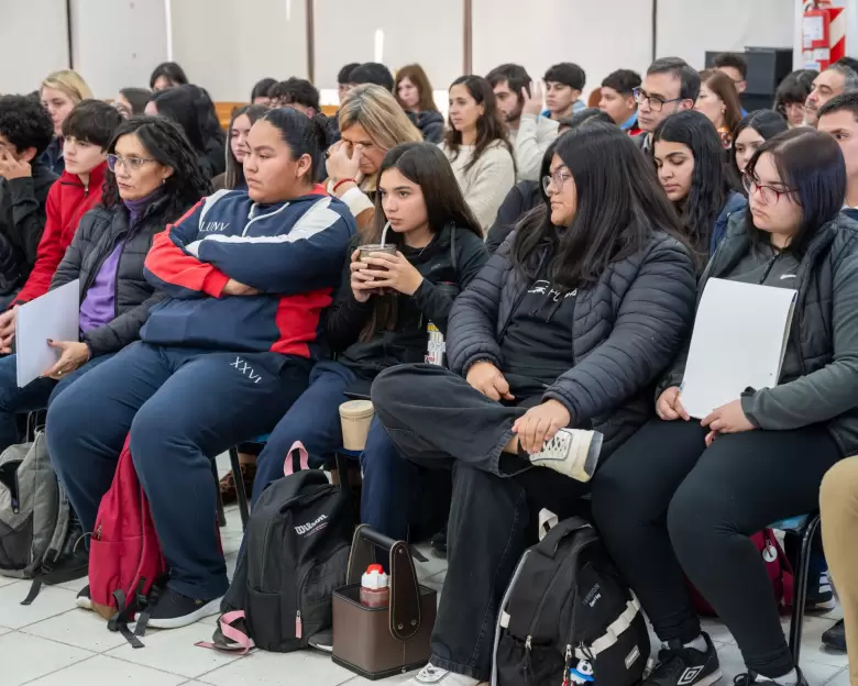 RIVADAVIA DEBATE ANDR�S MANSUR